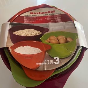 BNIB kitchen aid mixing bowls